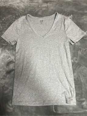 GAP Heather Grey Fitted Tee